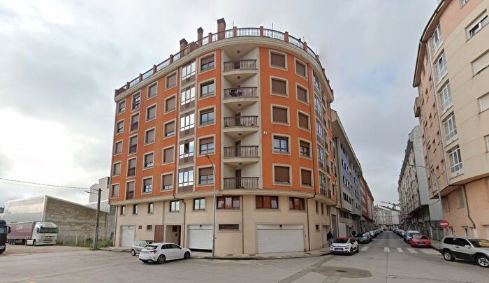 Piso en venta en Sarria, Lugo de 3 habitaciones
