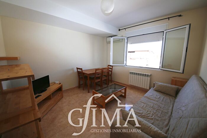 Casas en venta y pisos alquiler - 1