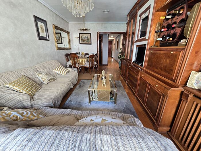 Casas en venta y pisos alquiler - 2
