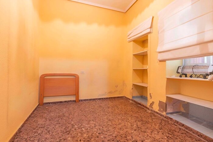 Casas en venta y pisos alquiler - 2