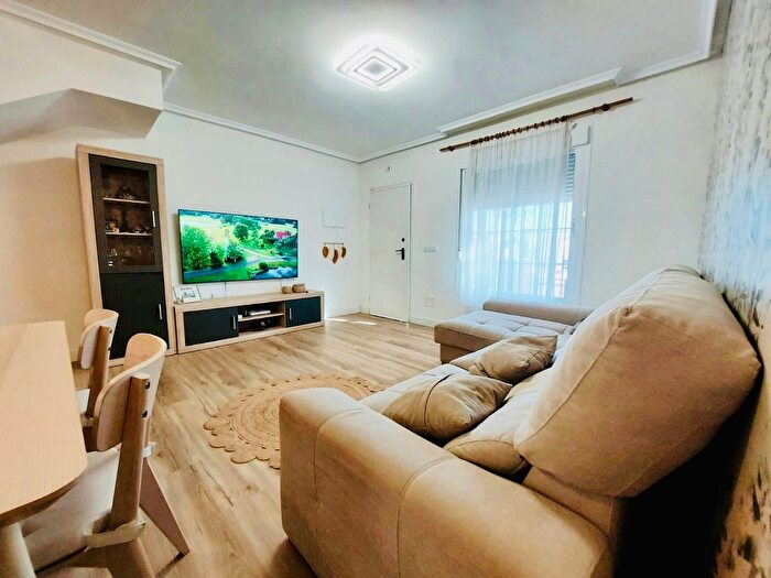 Casas en venta y pisos alquiler - 2