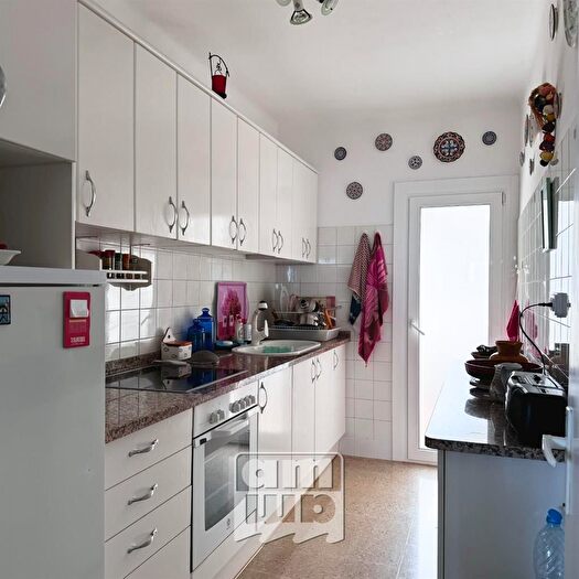 Casas en venta y pisos alquiler - 3