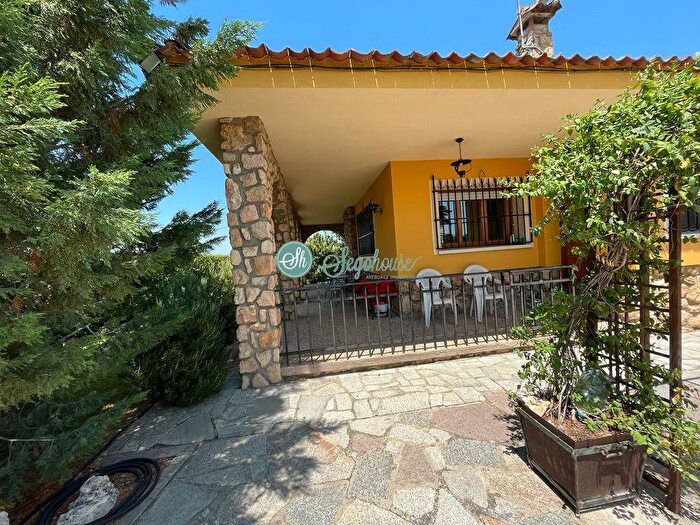 Casas en venta y pisos alquiler - 3