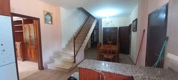 Casas en venta y pisos alquiler - 3