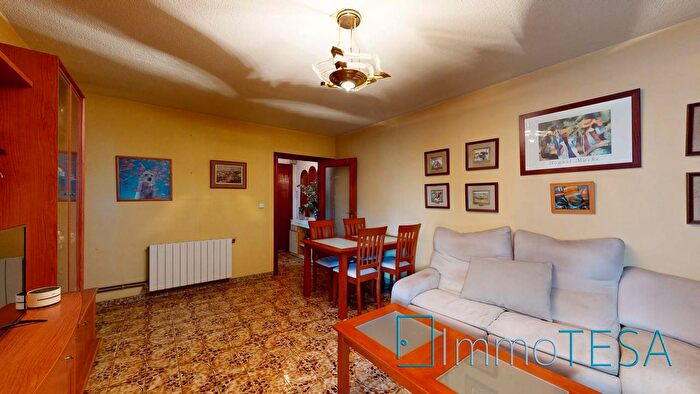 Casas en venta y pisos alquiler - 3
