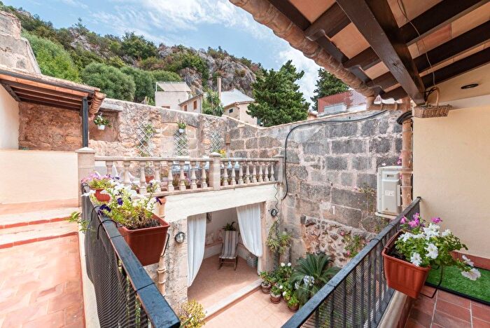 Casas en venta y pisos alquiler - 1