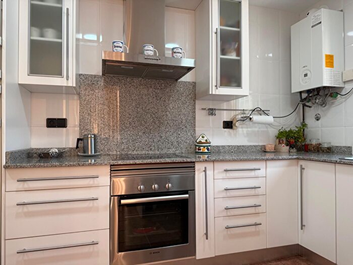 Casas en venta y pisos alquiler - 2