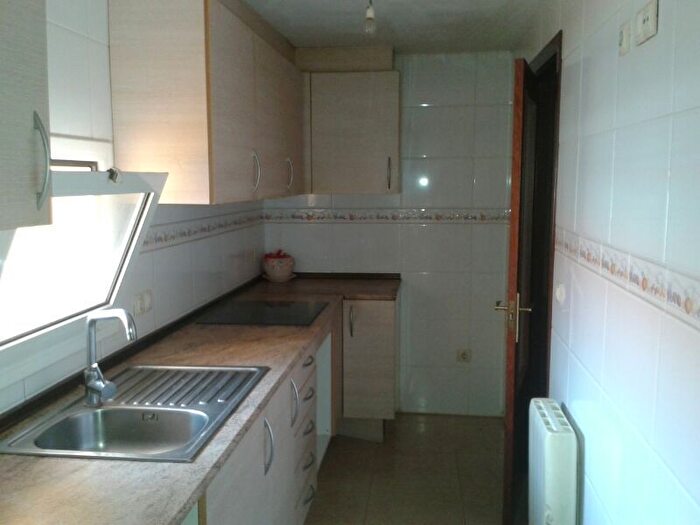 Piso en venta en Carretera de Roses Fossos, Figueres de 3 habitaciones