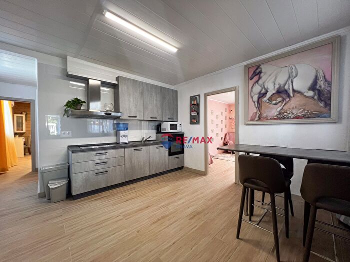 Casas en venta y pisos alquiler - 2