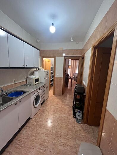 Casas en venta y pisos alquiler - 3