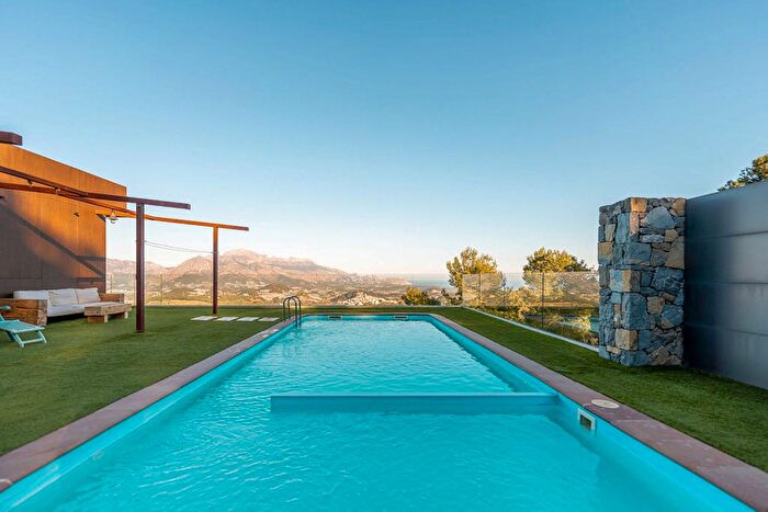 Casas en venta y pisos alquiler - 3