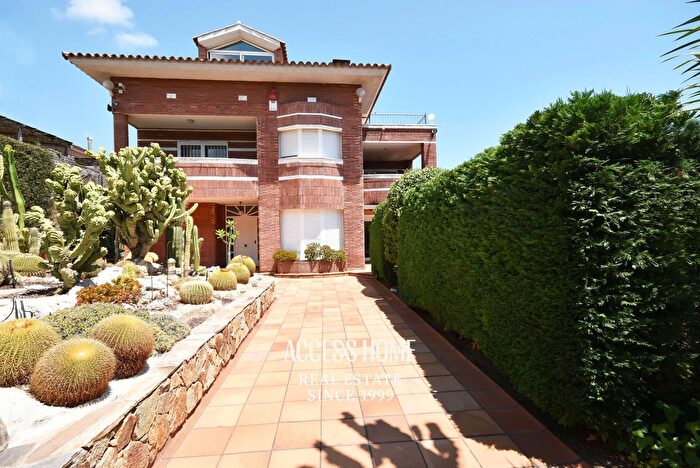 Casa en venta en Premià de Dalt, Barcelona de 5 habitaciones