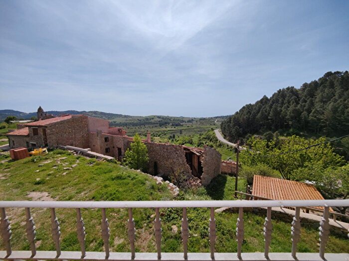 Casa en venta en La Pobla de Benifassa Parque natural tinença de benifassà, La Pobla de Benifassà de 3 habitaciones