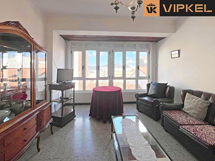 Piso en venta en Galicia, A Coruña de 3 habitaciones