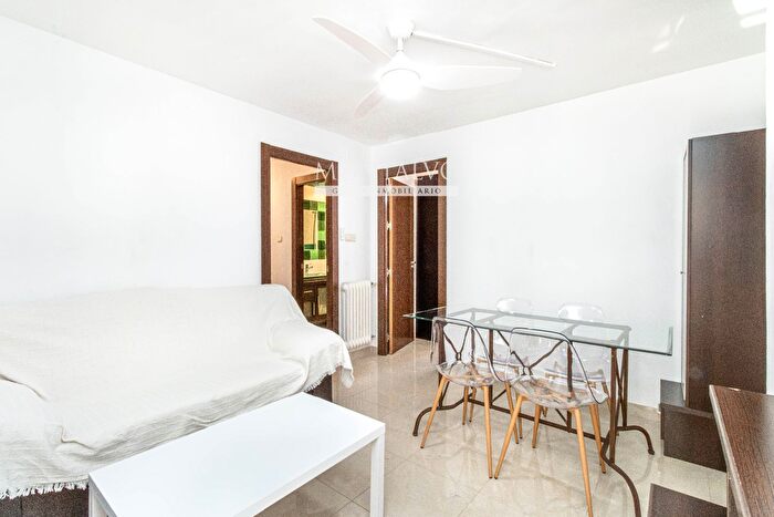 Casas en venta y pisos alquiler - 2