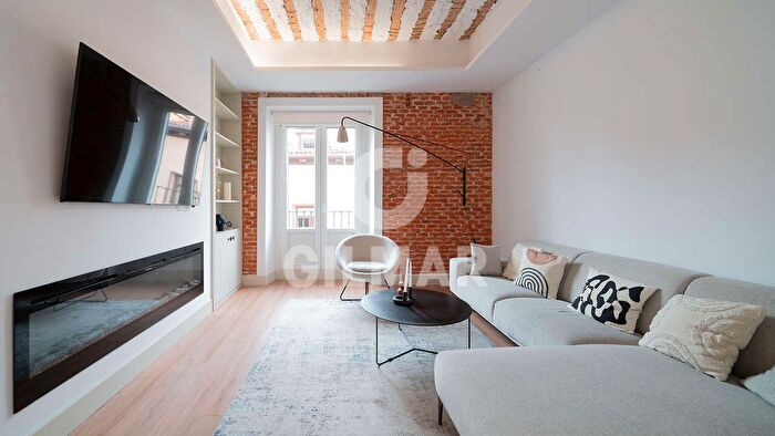 Casas en venta y pisos alquiler - 1