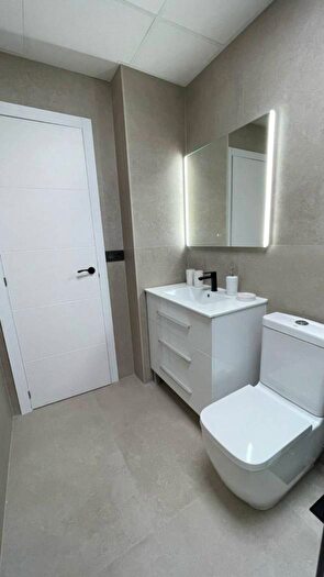 Casas en venta y pisos alquiler - 3