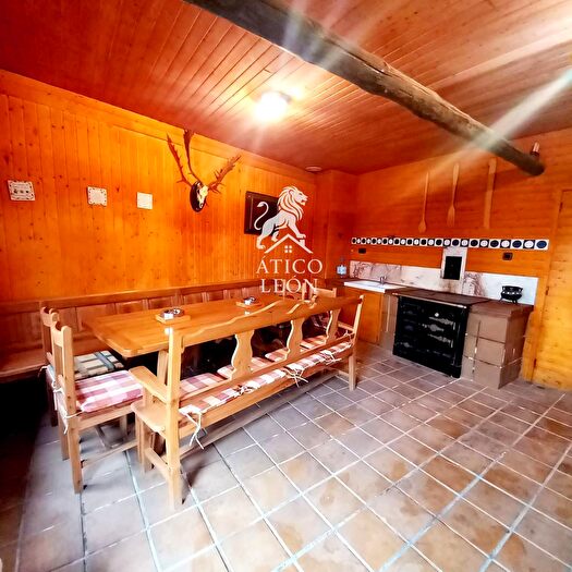 Casas en venta y pisos alquiler - 3