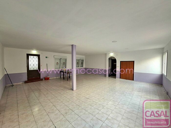 Casas en venta y pisos alquiler - 1