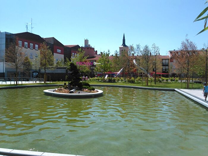 Casas en venta y pisos alquiler - 3