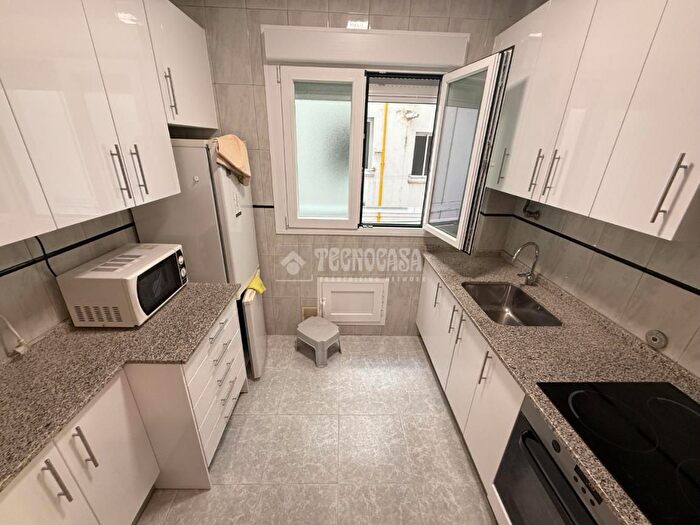 Casas en venta y pisos alquiler - 3