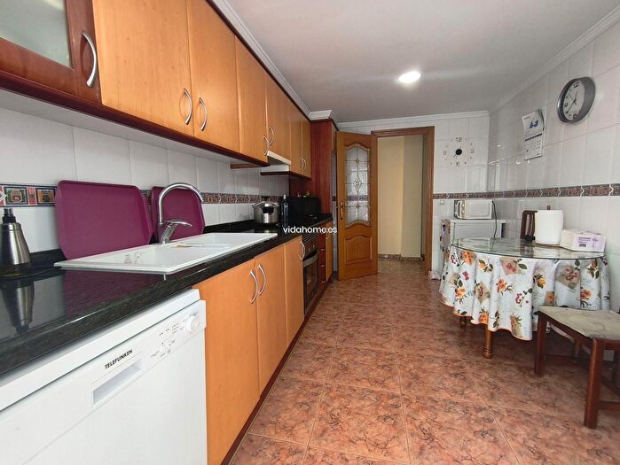 Casas en venta y pisos alquiler - 2