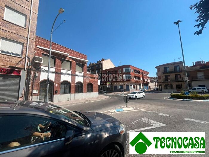 Casas en venta y pisos alquiler - 1