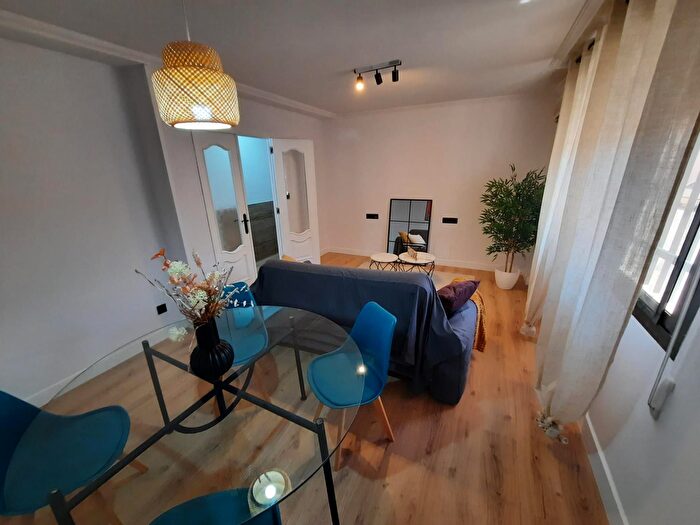 Casas en venta y pisos alquiler - 2