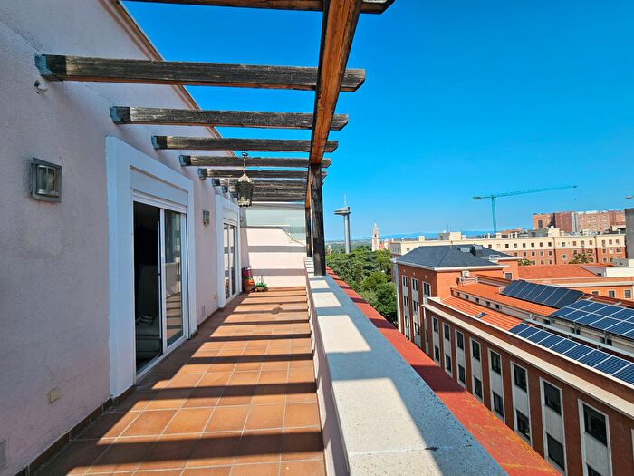 Casas en venta y pisos alquiler - 1