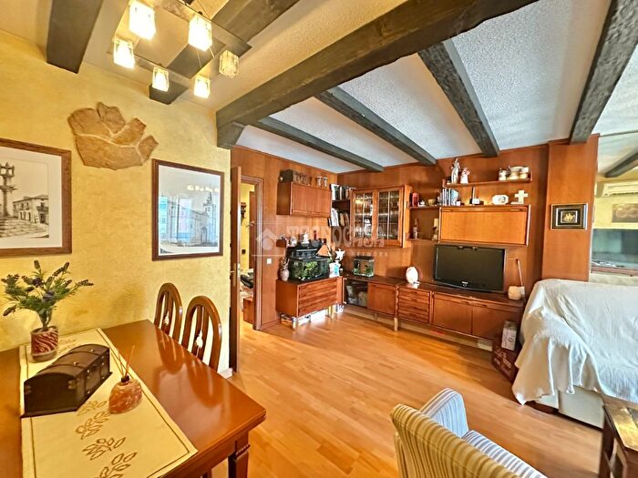 Casas en venta y pisos alquiler - 3