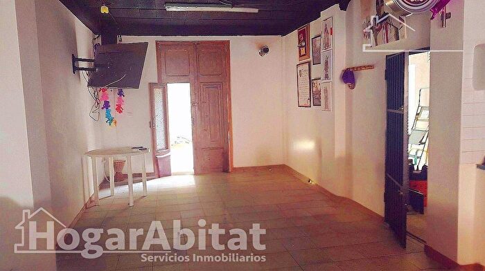 Casas en venta y pisos alquiler - 1