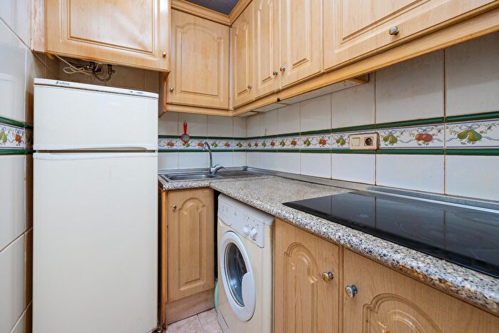Casas en venta y pisos alquiler - 2