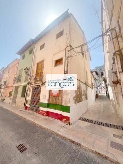 Casas en venta y pisos alquiler - 2