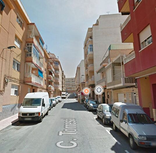 Casas en venta y pisos alquiler - 2