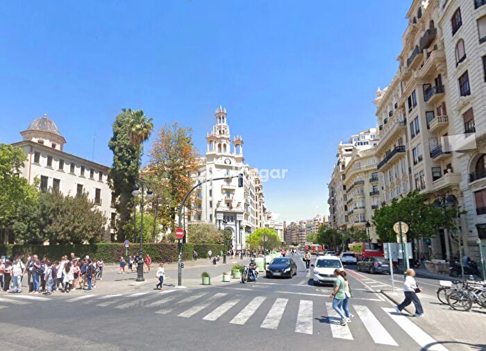 Casas en venta y pisos alquiler - 1