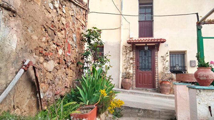 Casas en venta y pisos alquiler - 1