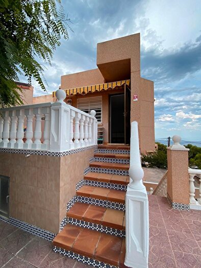 Casas en venta y pisos alquiler - 2