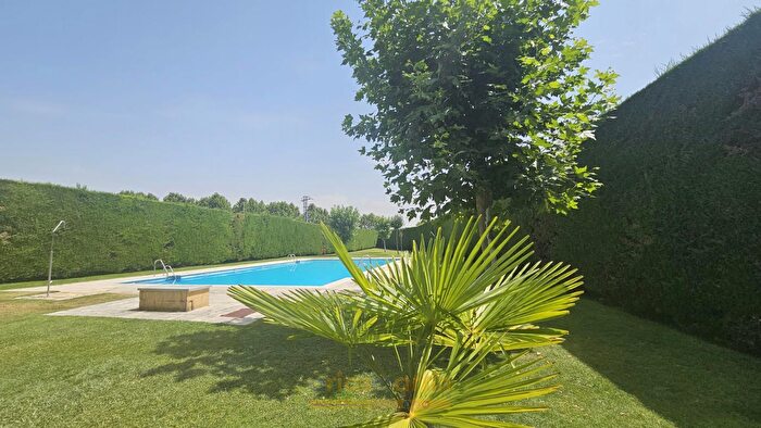 Casa en venta en Villares de la Reina, Salamanca de 4 habitaciones
