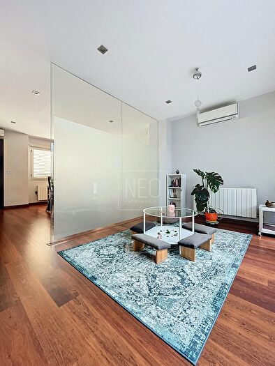 Casas en venta y pisos alquiler - 3