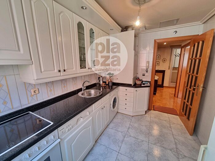 Casas en venta y pisos alquiler - 3