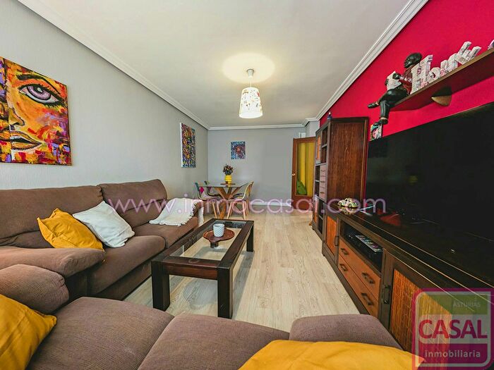 Casas en venta y pisos alquiler - 1