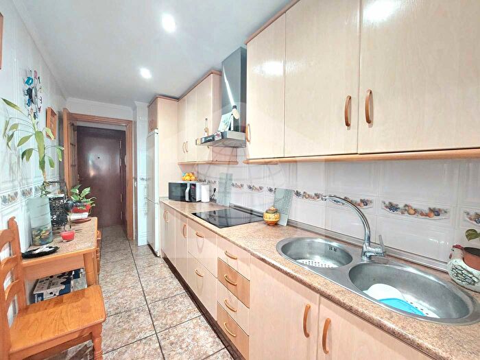 Casas en venta y pisos alquiler - 2