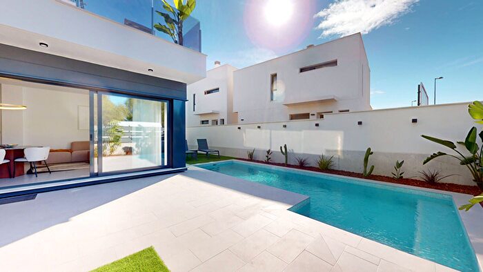 Casas en venta y pisos alquiler - 3