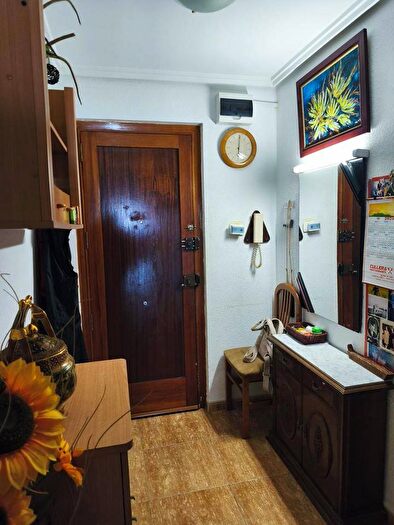 Casas en venta y pisos alquiler - 3