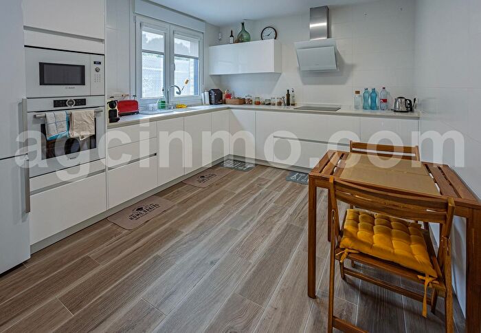 Casas en venta y pisos alquiler - 2