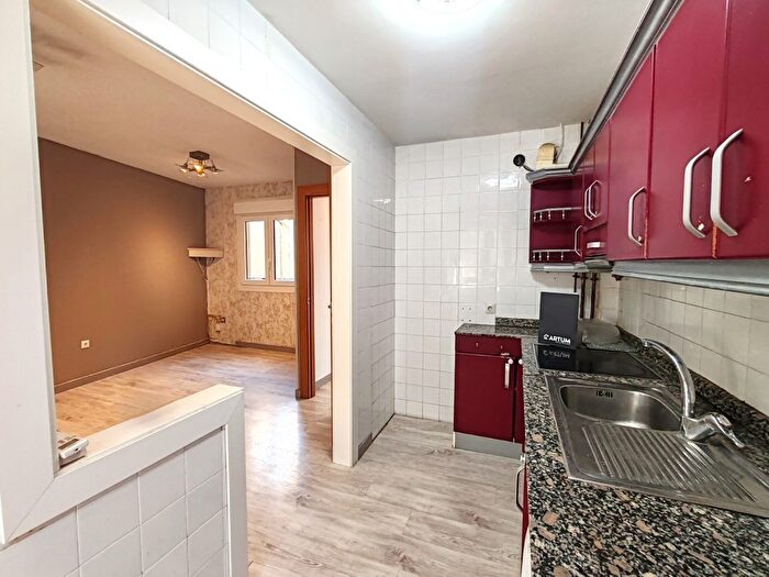 Casas en venta y pisos alquiler - 1