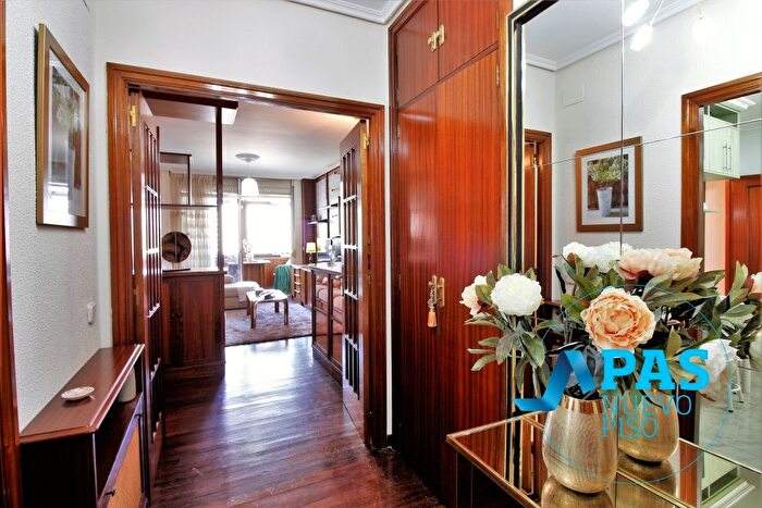 Casas en venta y pisos alquiler - 3