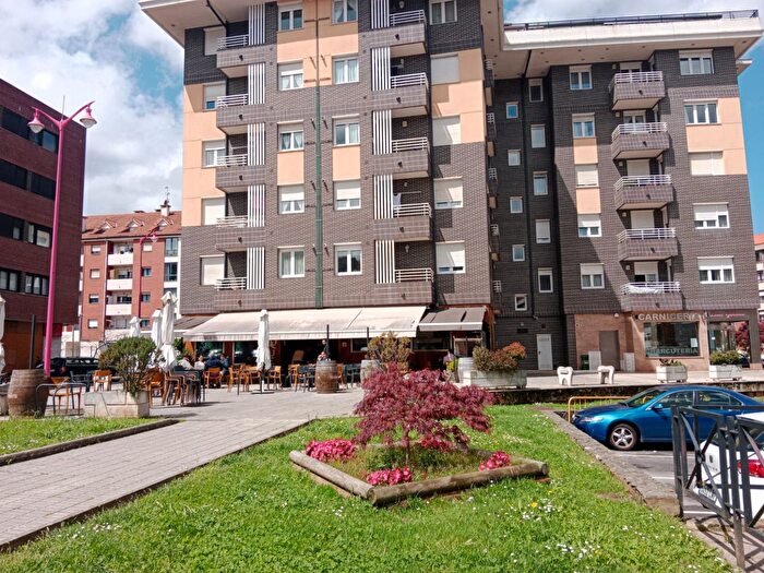 Casas en venta y pisos alquiler - 1