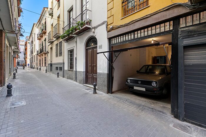 Casas en venta y pisos alquiler - 1
