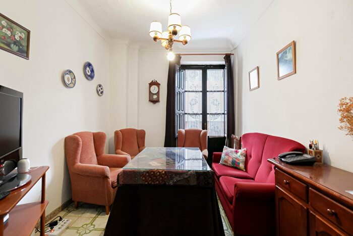 Casas en venta y pisos alquiler - 2